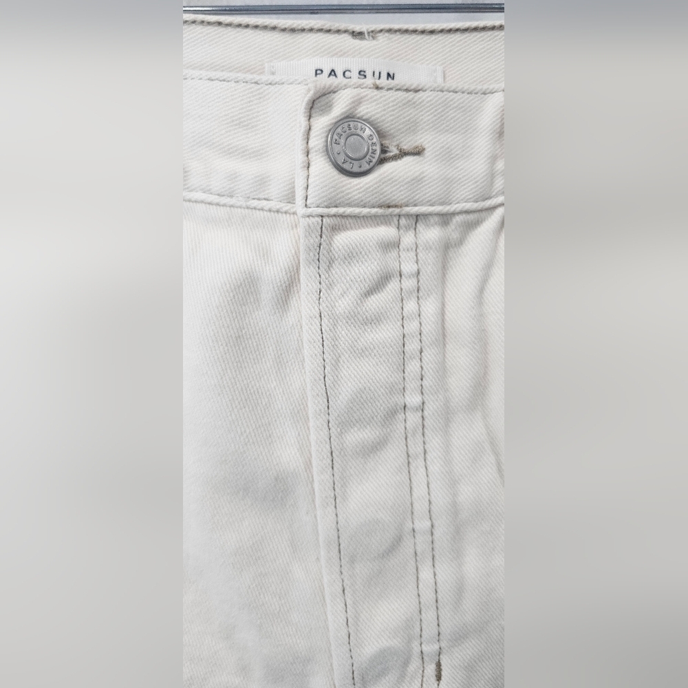 PacSun Daisy Embroidered Ultra High Waisted Vintage Denim ShortsSize 29 NWT - Picture 5 of 16